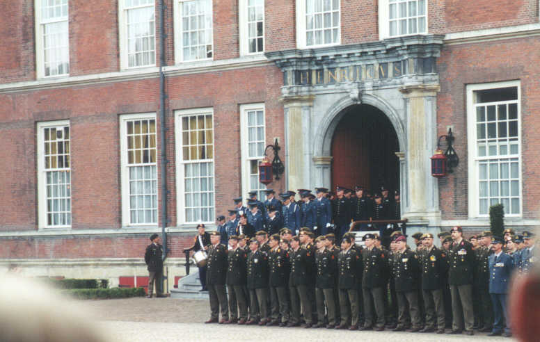 Aankomst Promotie '97 op de Parade 